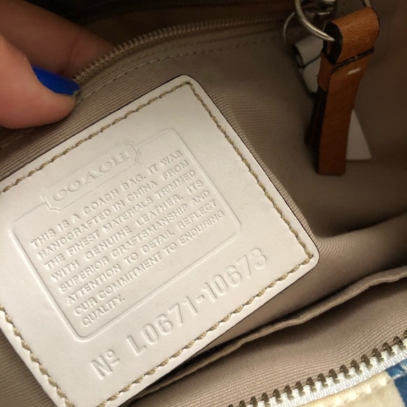 Coach Hampton Signature Scribble Pastel Bag - Picture 6 of 7